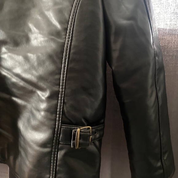 Italian made, high quality Black X-L Leather Bomber style jacket - Picture 2 of 6